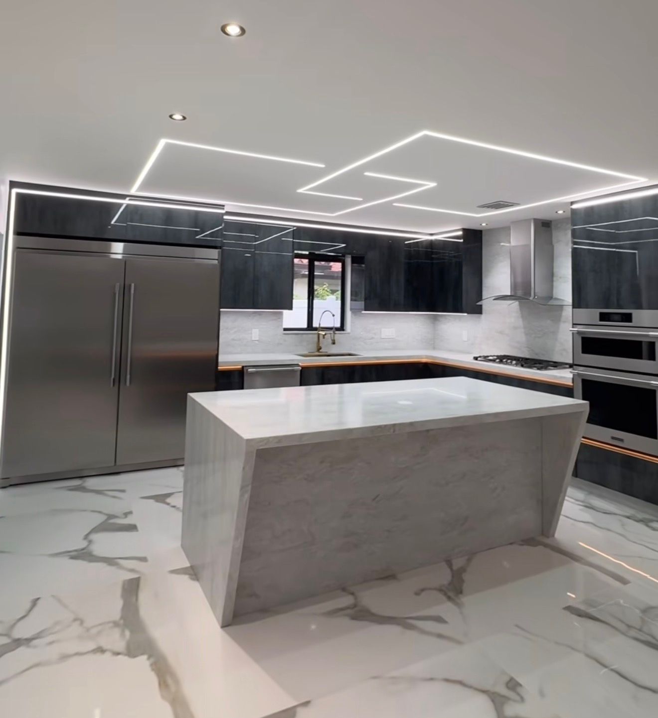 Re-Lux Construction crew and project site in Miami Gardens